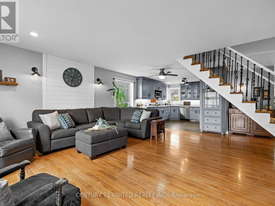 586 BIRCH POINT ROAD, 