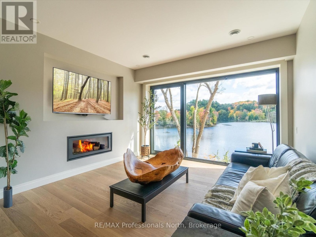 204 32 Brunel Road, Lake Muskoka