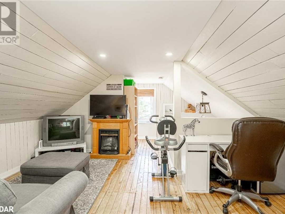 9866 COUNTY ROAD 93, Penetanguishene