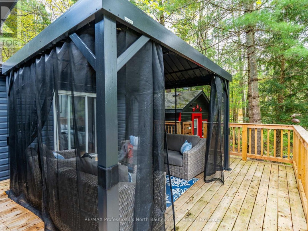 2129 Telephone Bay Road, Highlands East