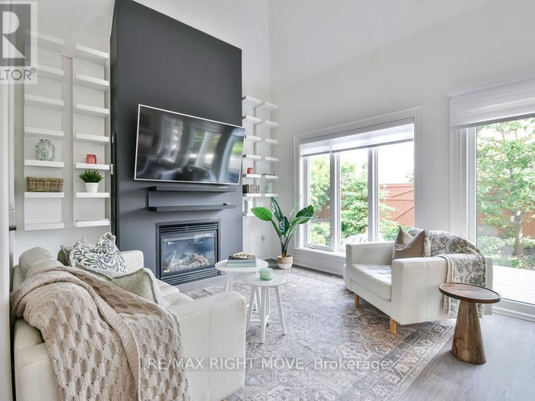 28 - 10 INVERMARA COURT, 