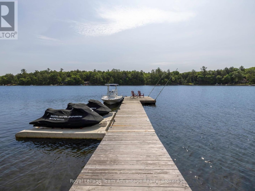 24 B717 ISABELLA ISLAND, 