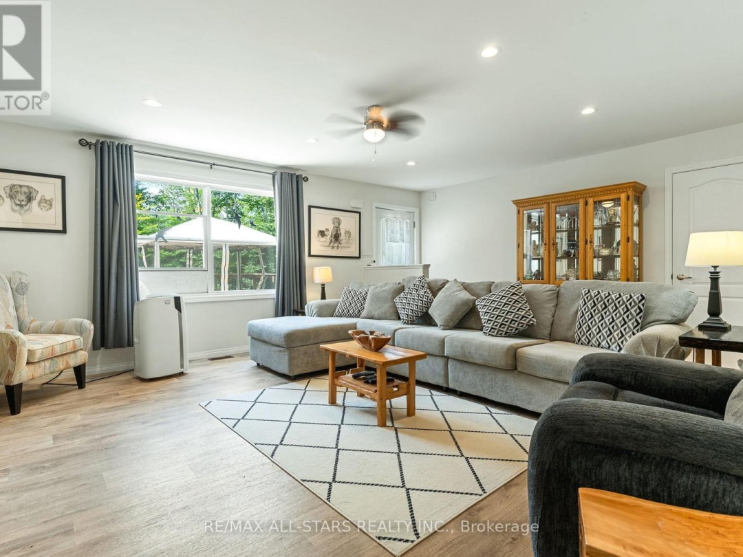 1089 TATTERSAL ROAD, 