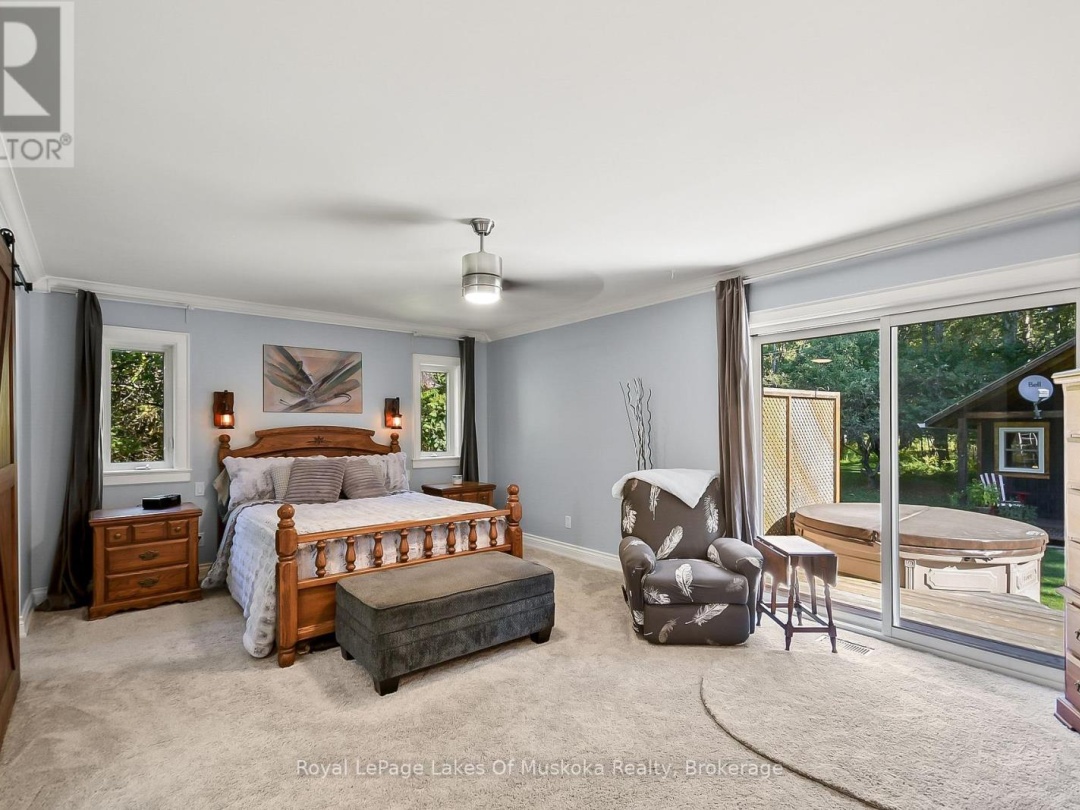 2 LESLIE DRIVE W, 