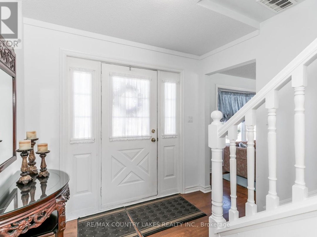 98 TURTLE PATH, Lake Simcoe