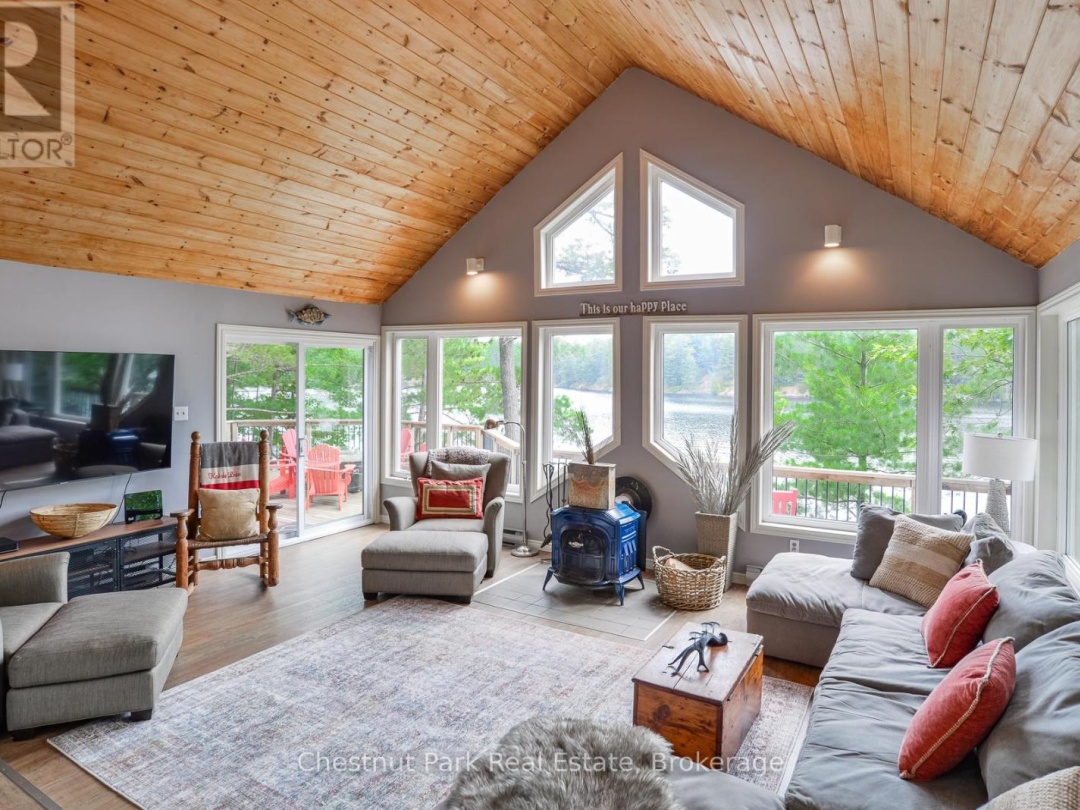 1049 Route 11 Road E, Kahshe Lake