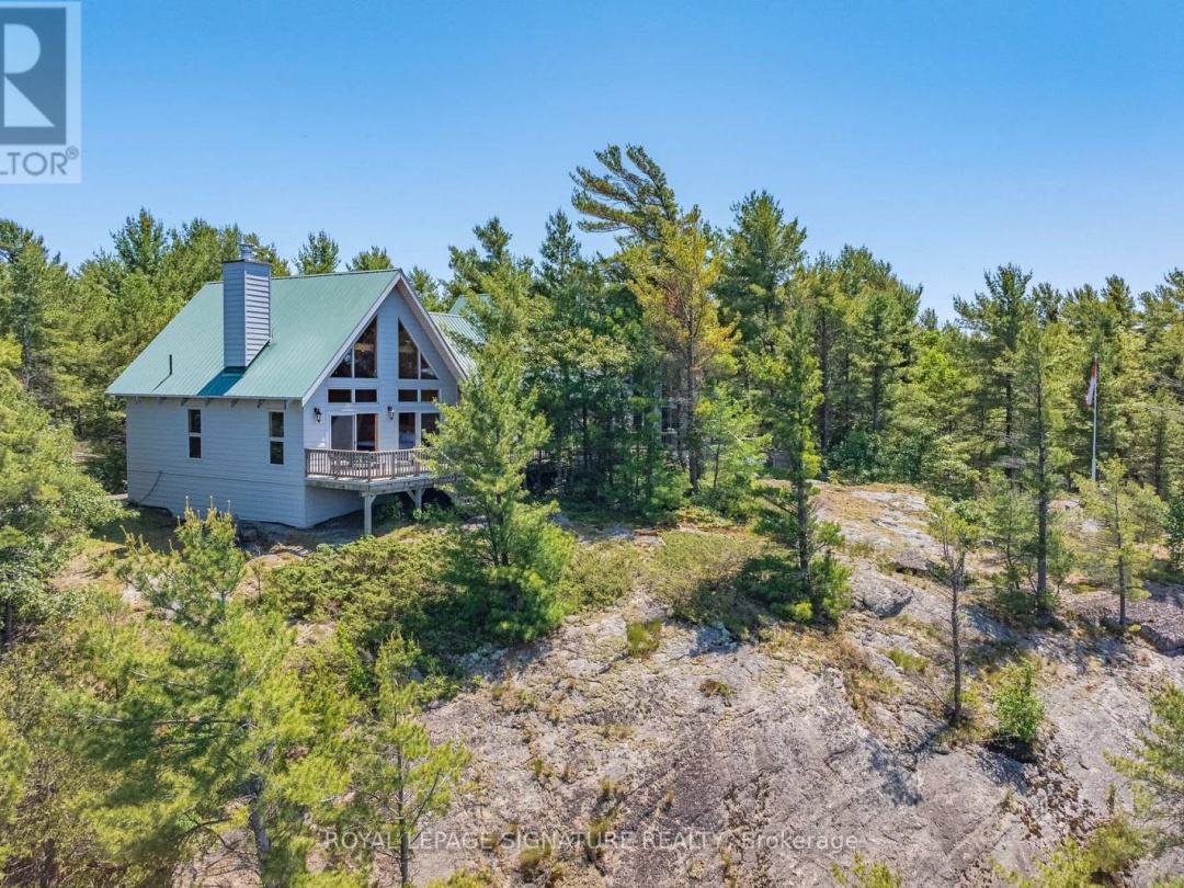 B350 Echo Island, Georgian Bay