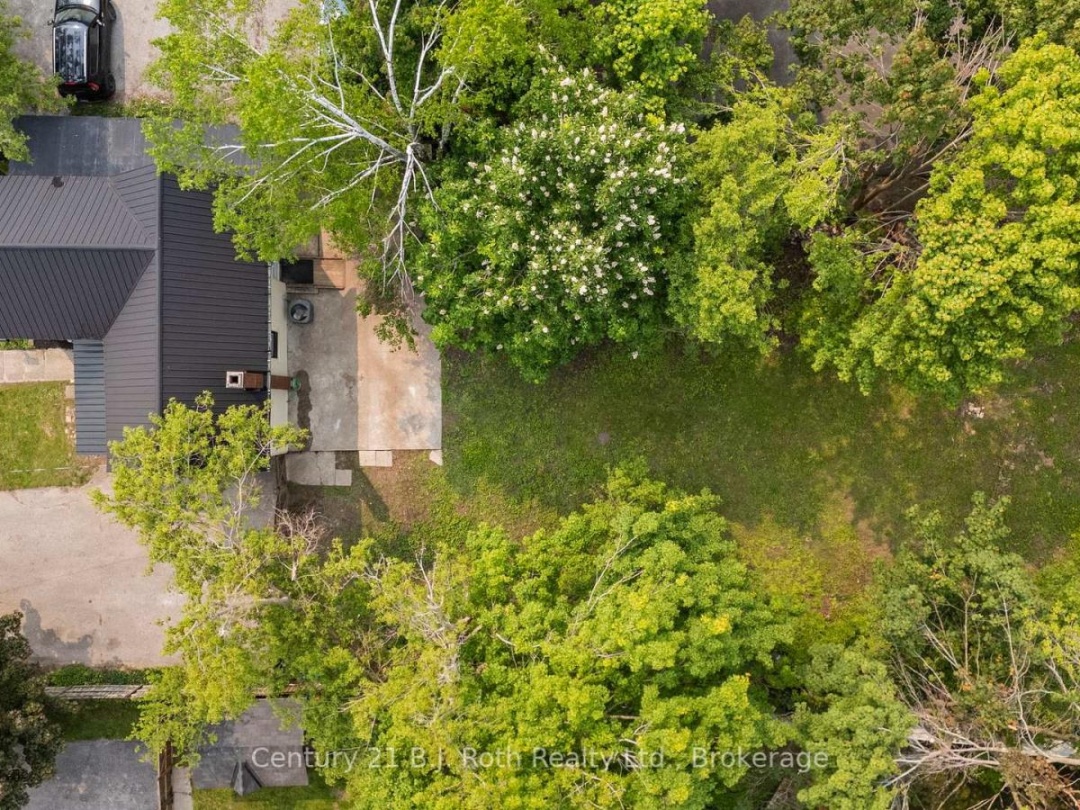 17 Douglas Street, Orillia