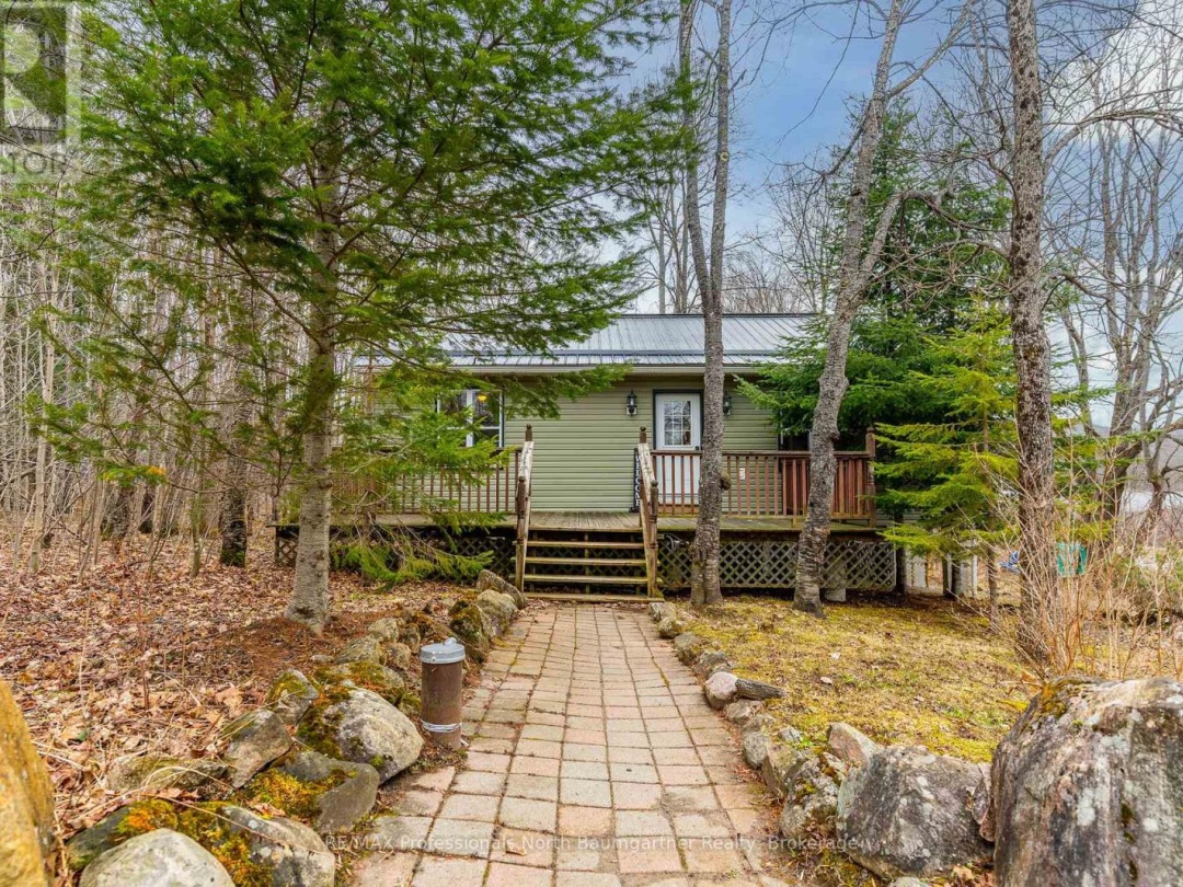 1071 Crabbe Lane, Cranberry Lake