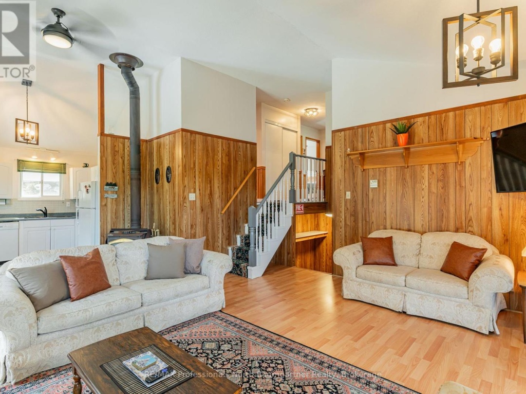 1053 Mink Road, Long Lake