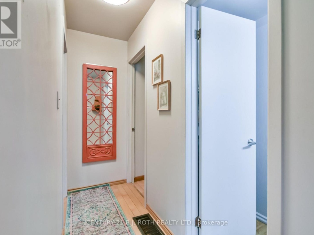 1039 DIVISION ROAD E, 
