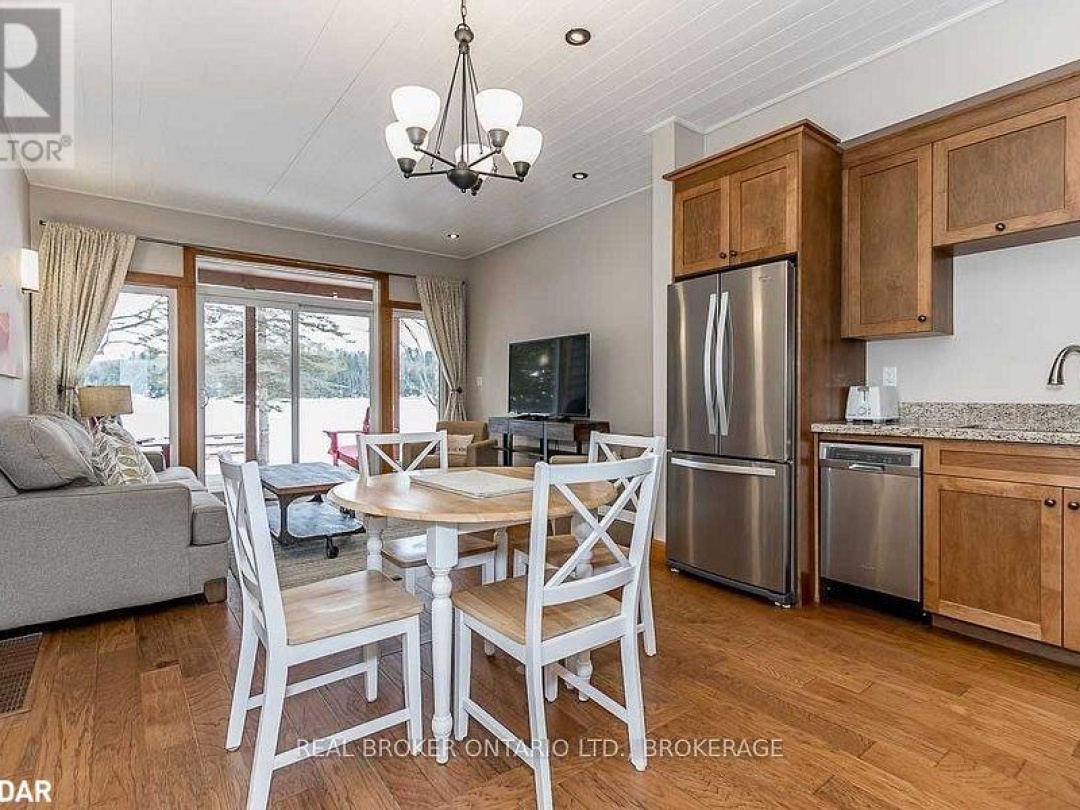 1841 Muskoka Road 118 Road W Unit# 2B, Lake Muskoka