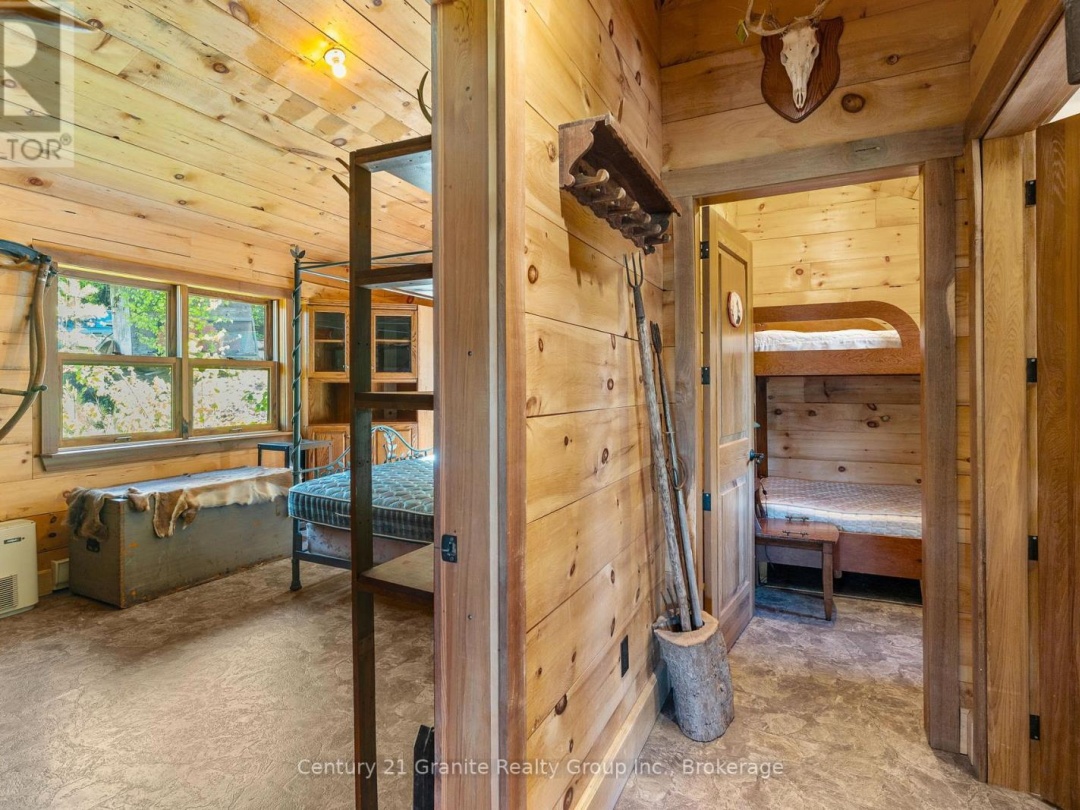 1226 TRAPLINE TRAIL, Bat Lake