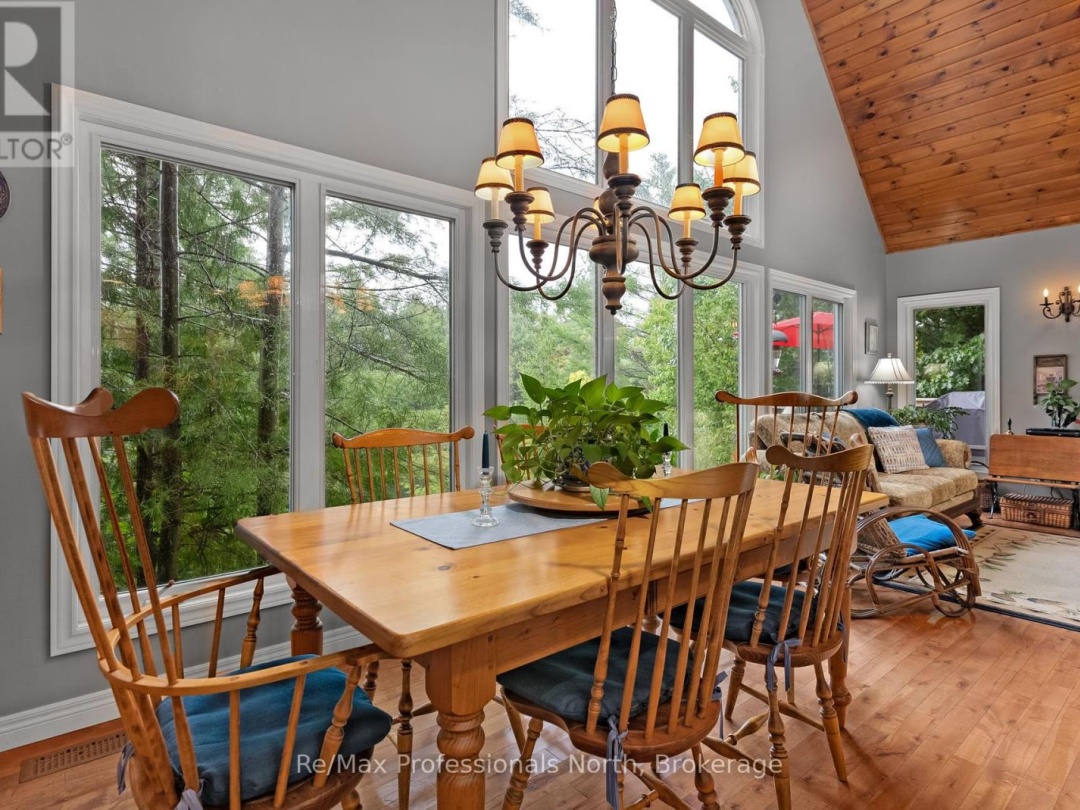 1005 LAIDLAW AVENUE, Severn Lake