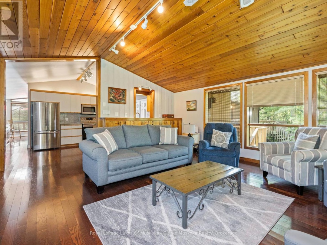 104 POINTS OF VIEW ROAD, 