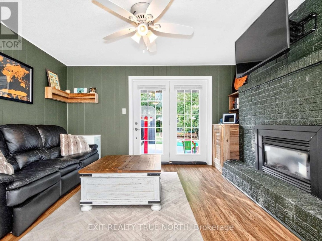 32 LANKIN BOULEVARD, 