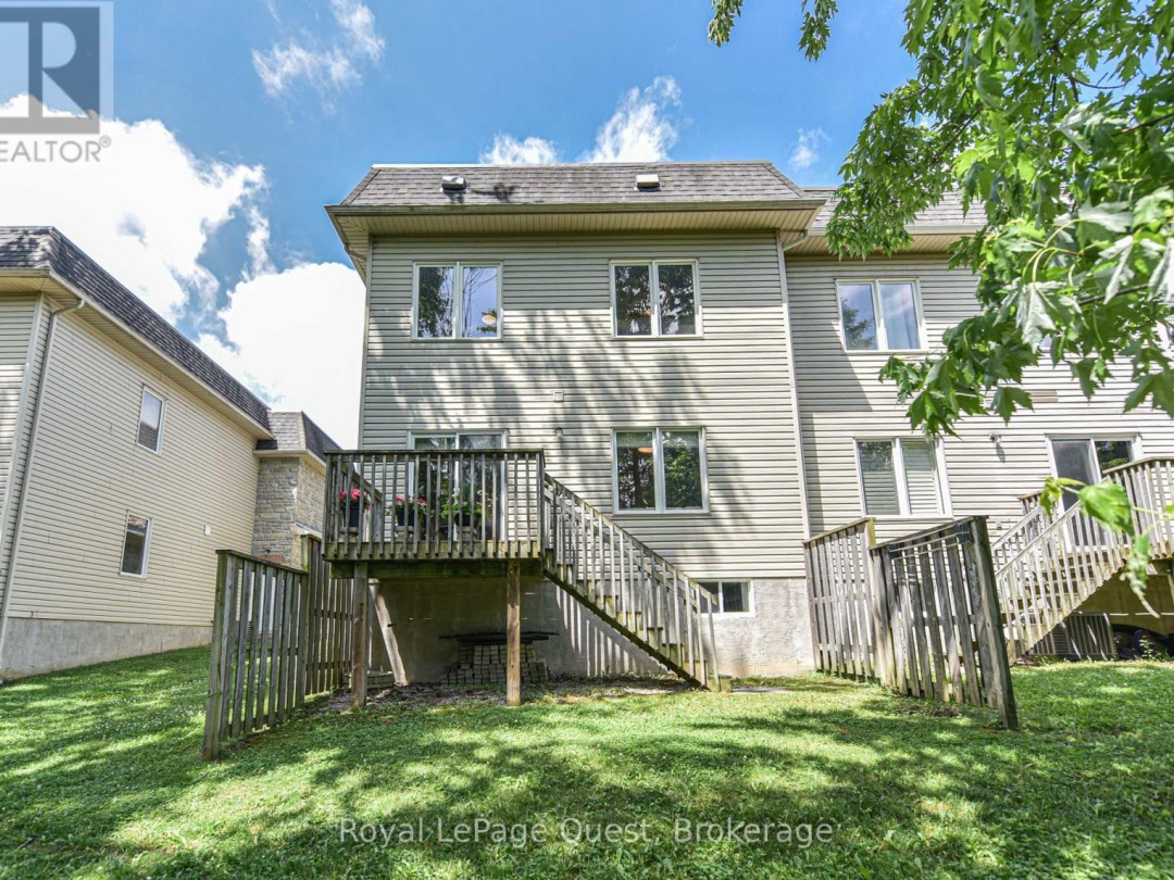 1020 MISSISSAGA STREET W, 