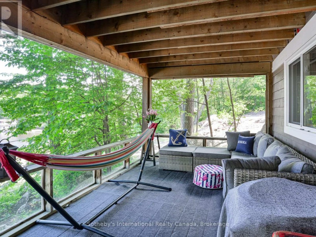 1062 BRADLEY ROAD, Lake Muskoka