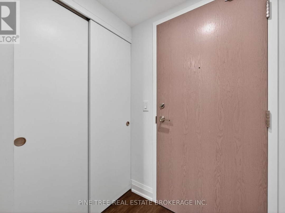 305 - 58 LAKESIDE TERRACE, 