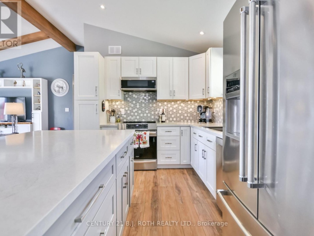 3371 LAKE ST. GEORGE BOULEVARD, 