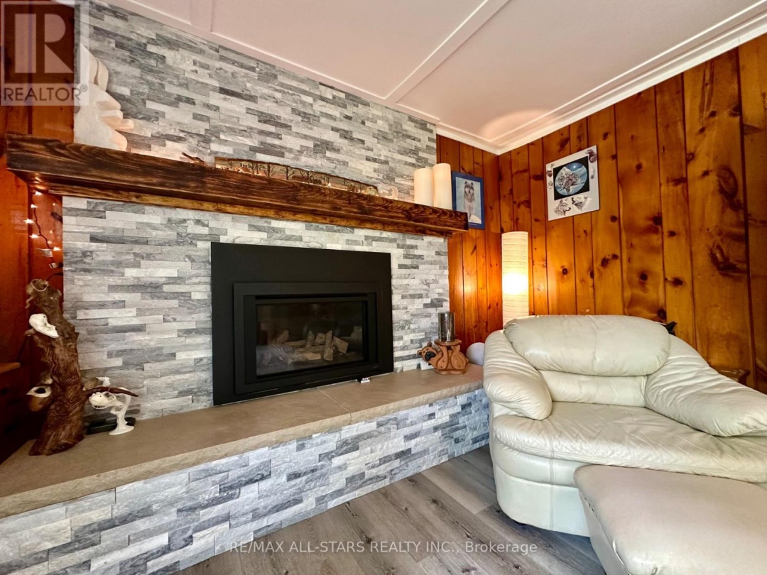 71 Laxton Twp 4Th Line, 