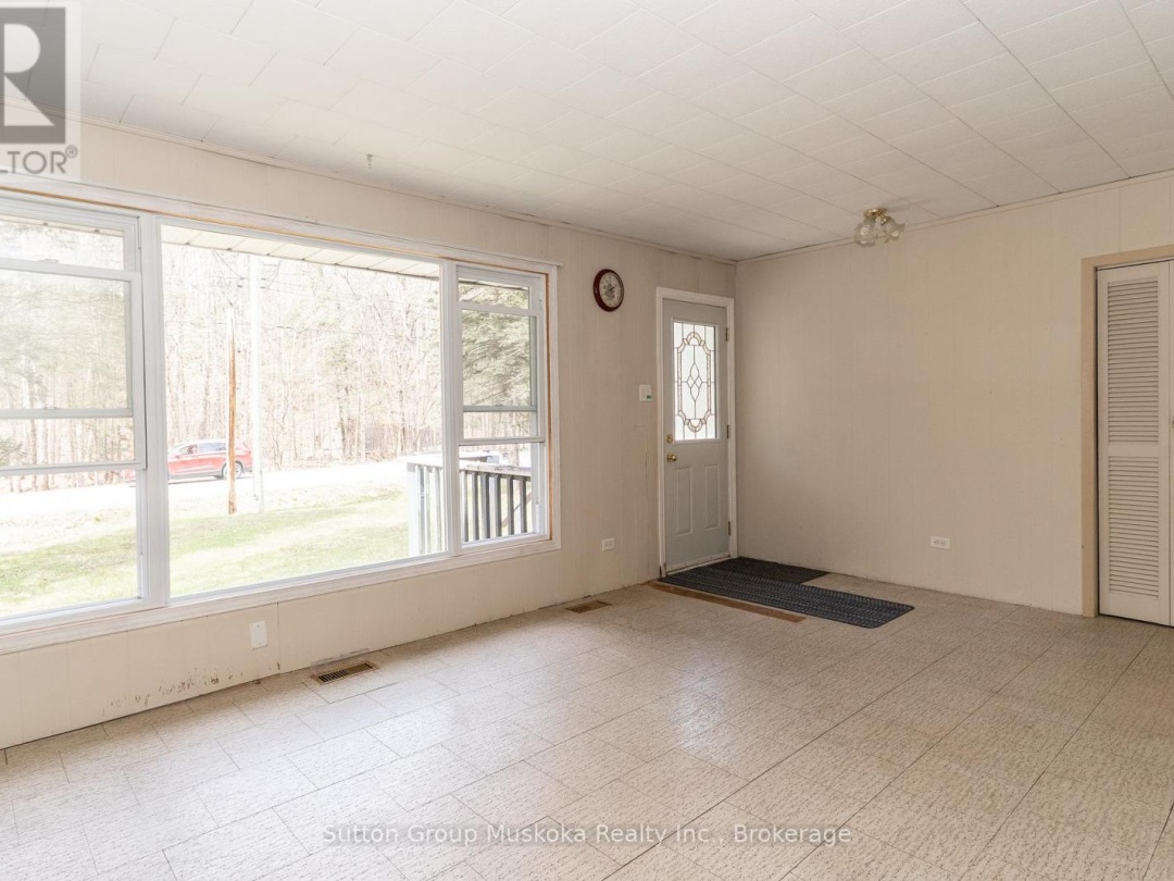 15 Glen Acres Road, Big East Lake