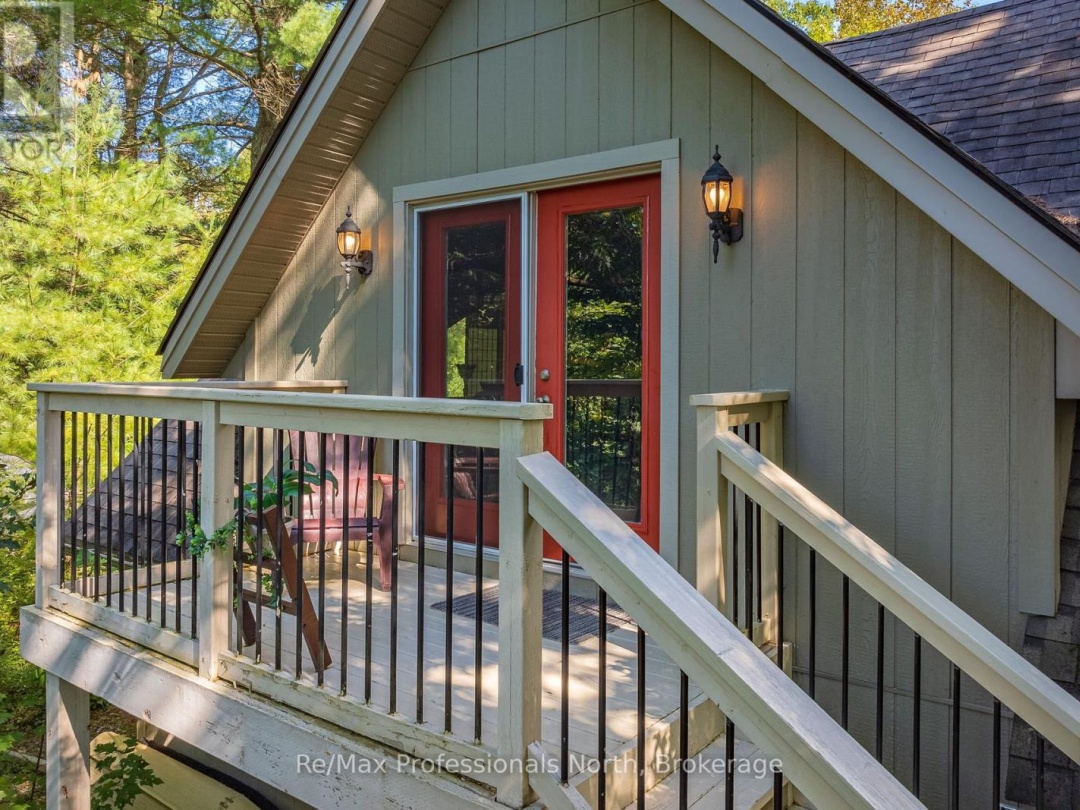 1005 LAIDLAW AVENUE, Severn Lake