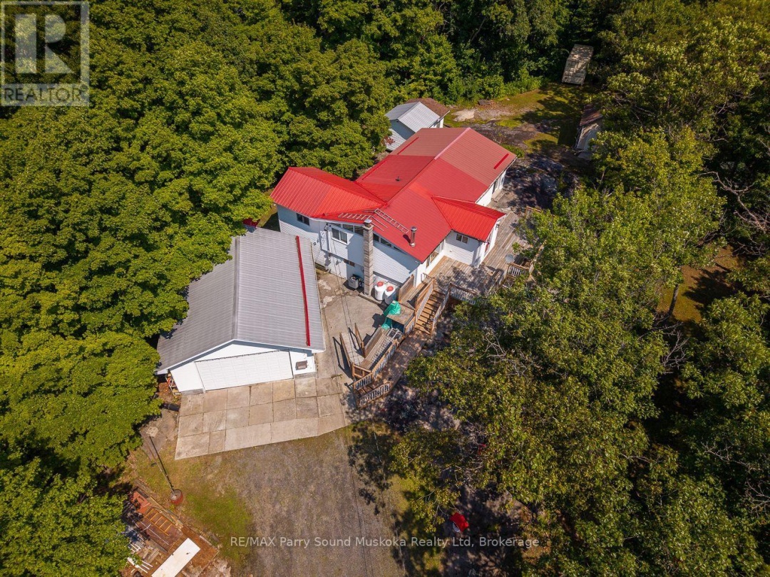 124 PINEWOOD ROAD, 