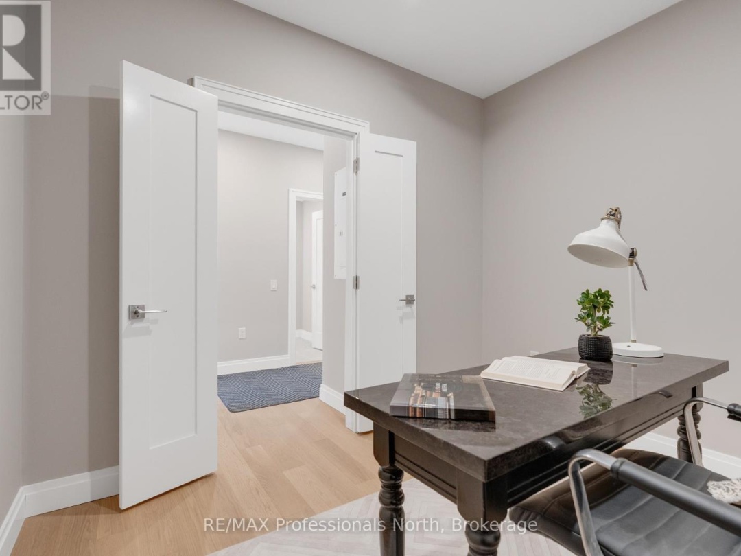 204 - 32 BRUNEL ROAD, 