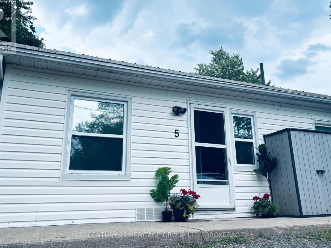 5 - 1115 SOUTH KAHSHE LAKE ROAD, 