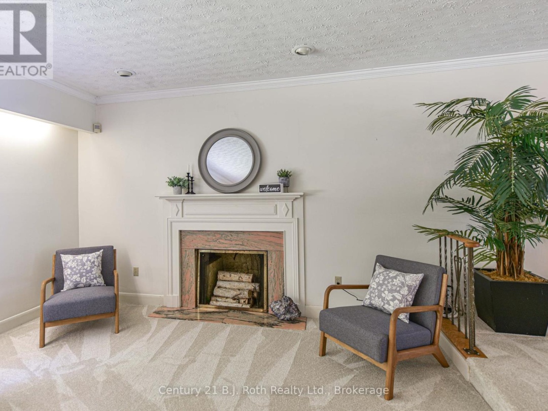 330 BAY STREET, 
