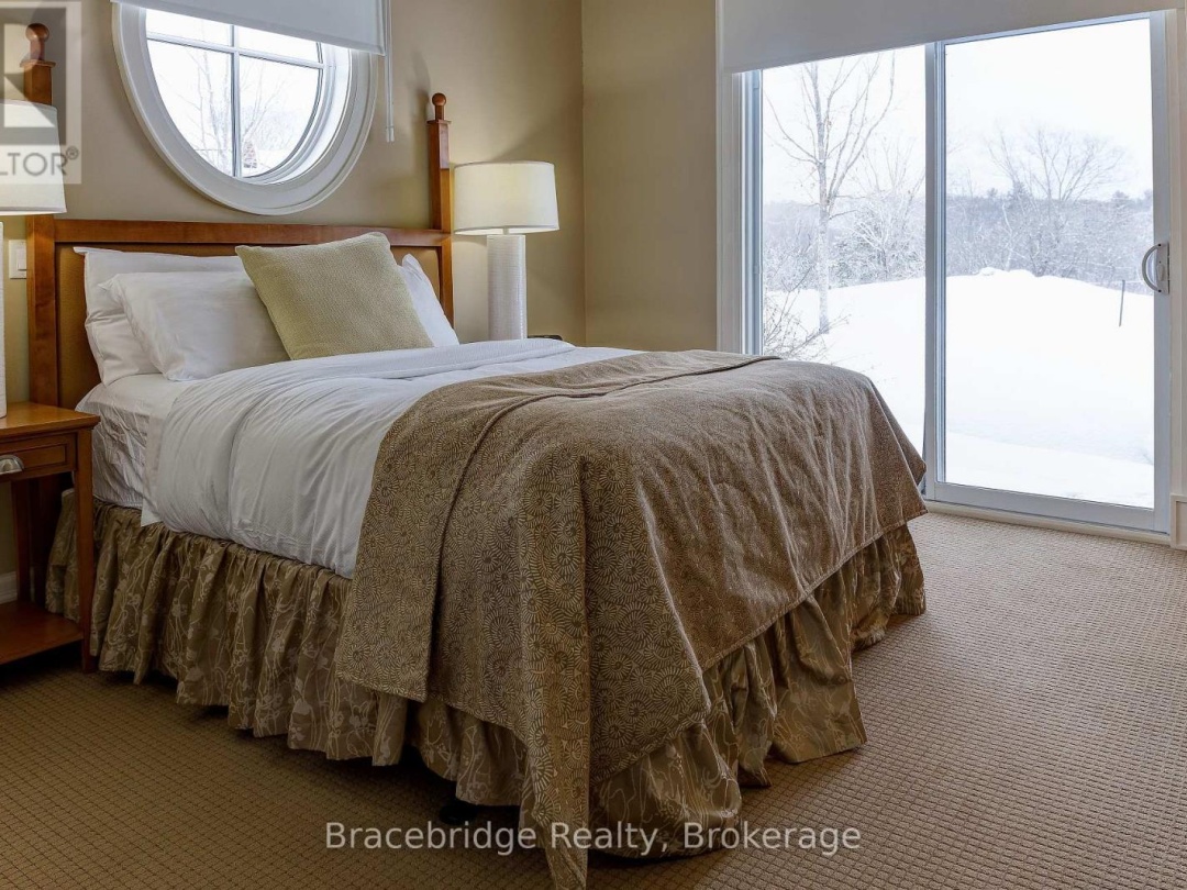 1869 MUSKOKA RD 118 W HIGHWAY, 