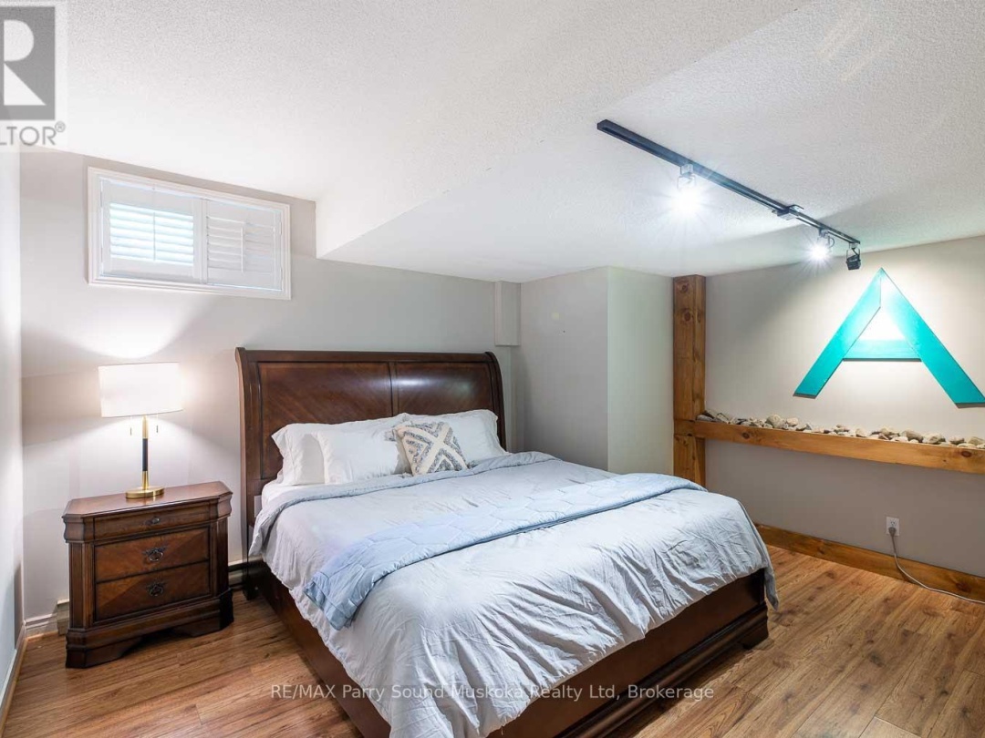 1075 SAWMILL LANE, 