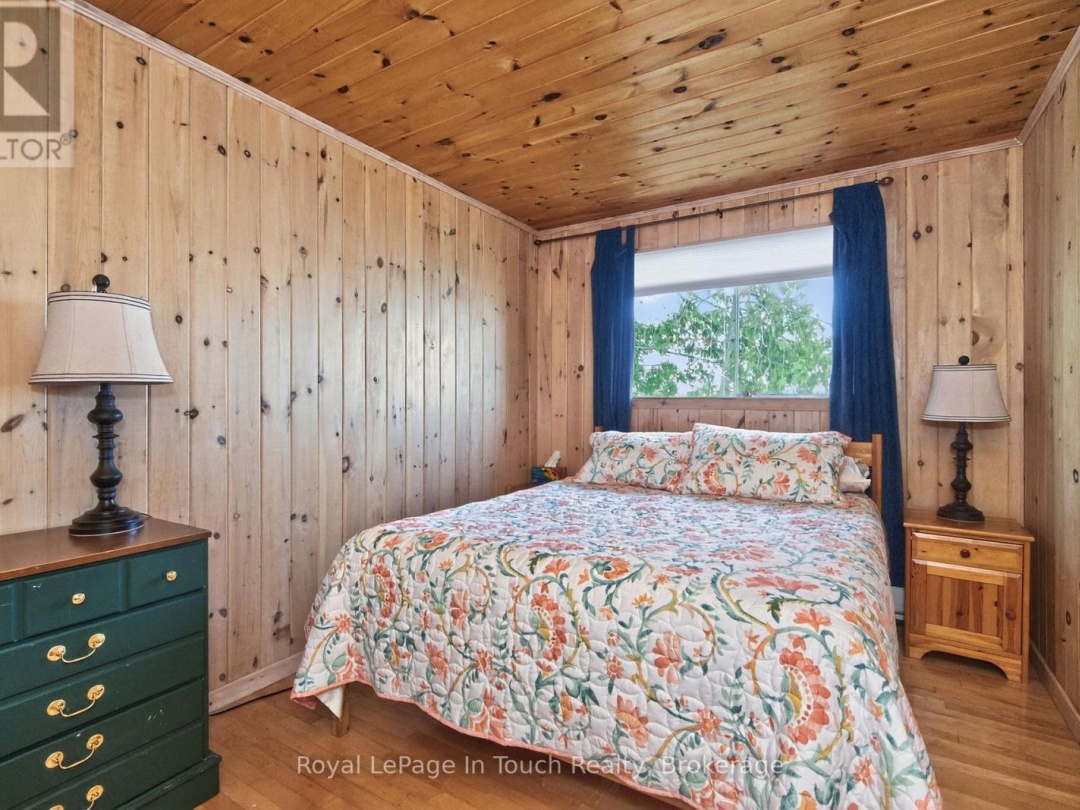 2 IS 270 GEORGIAN BAY ISLAND, 