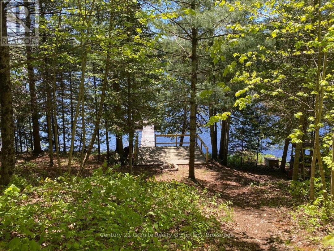 1037 ROTUNDA DRIVE, Contau Lake