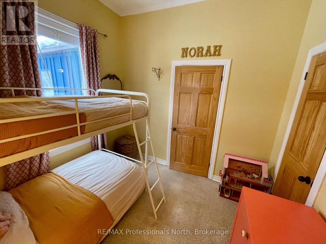 6 DUNCAN ST E STREET, 