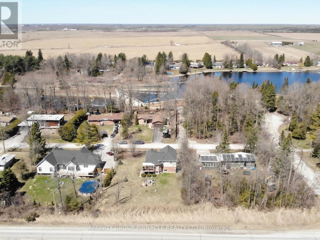 36 BALL AVENUE E, Talbot River