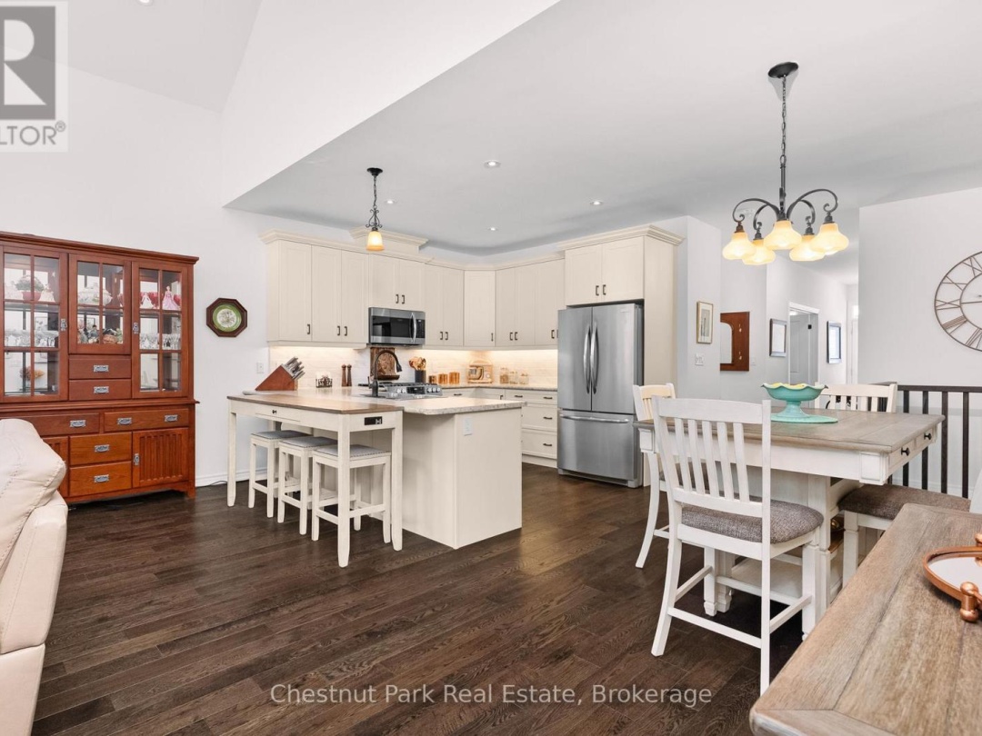 25 Durham Road, Muskoka River