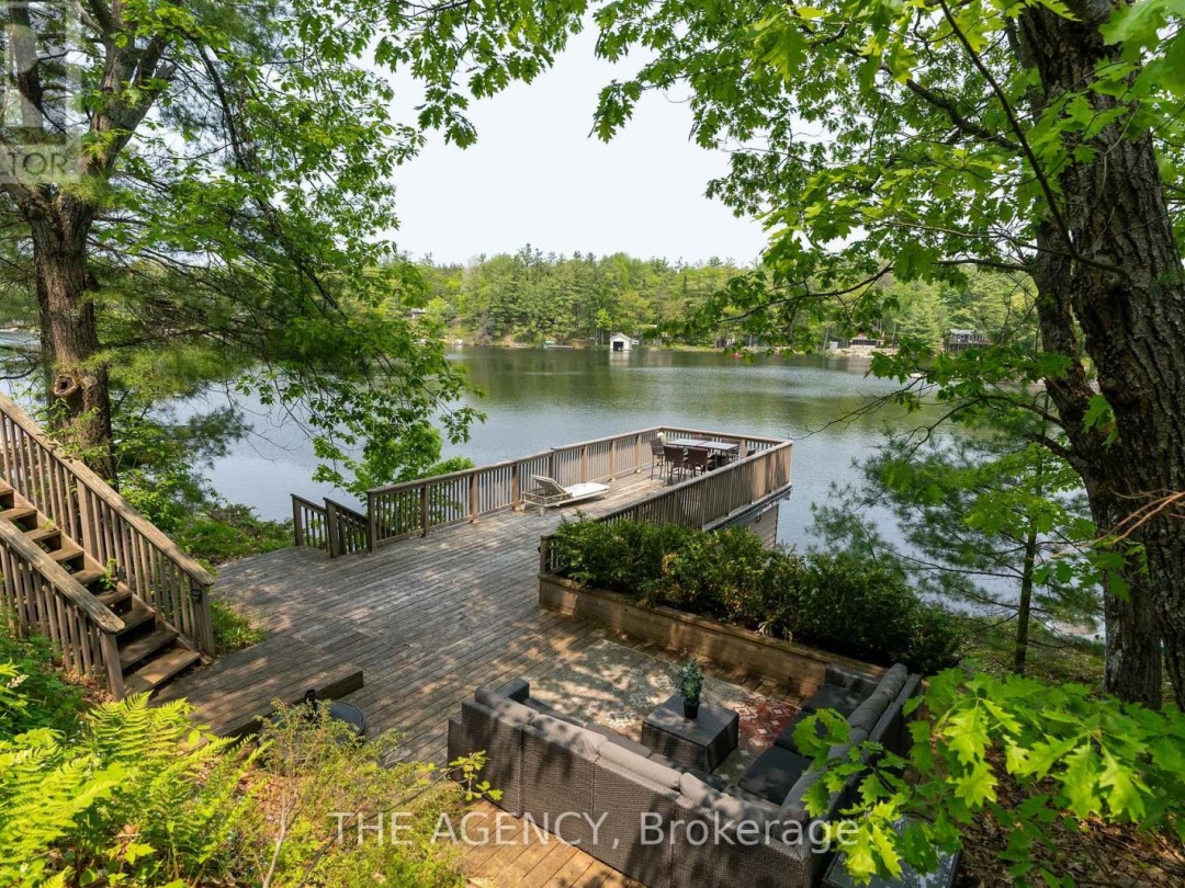 45 PINETREE ROAD, Loon Lake