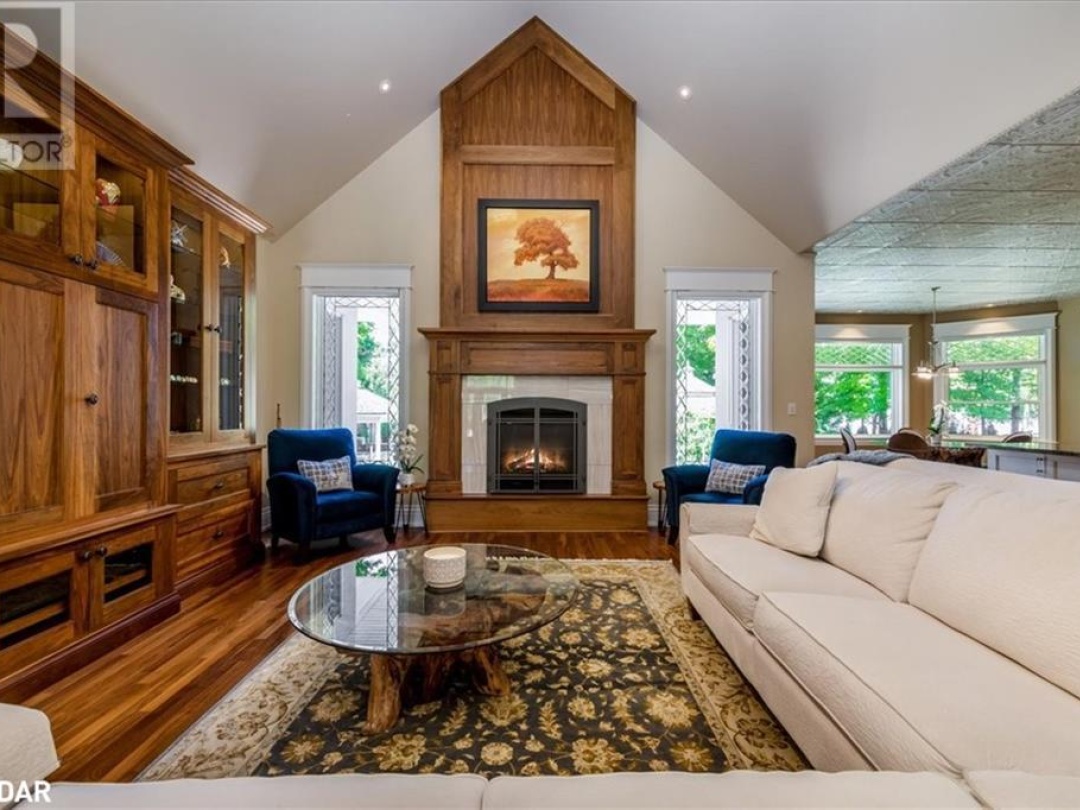 153 Creighton Street S, Lake Simcoe