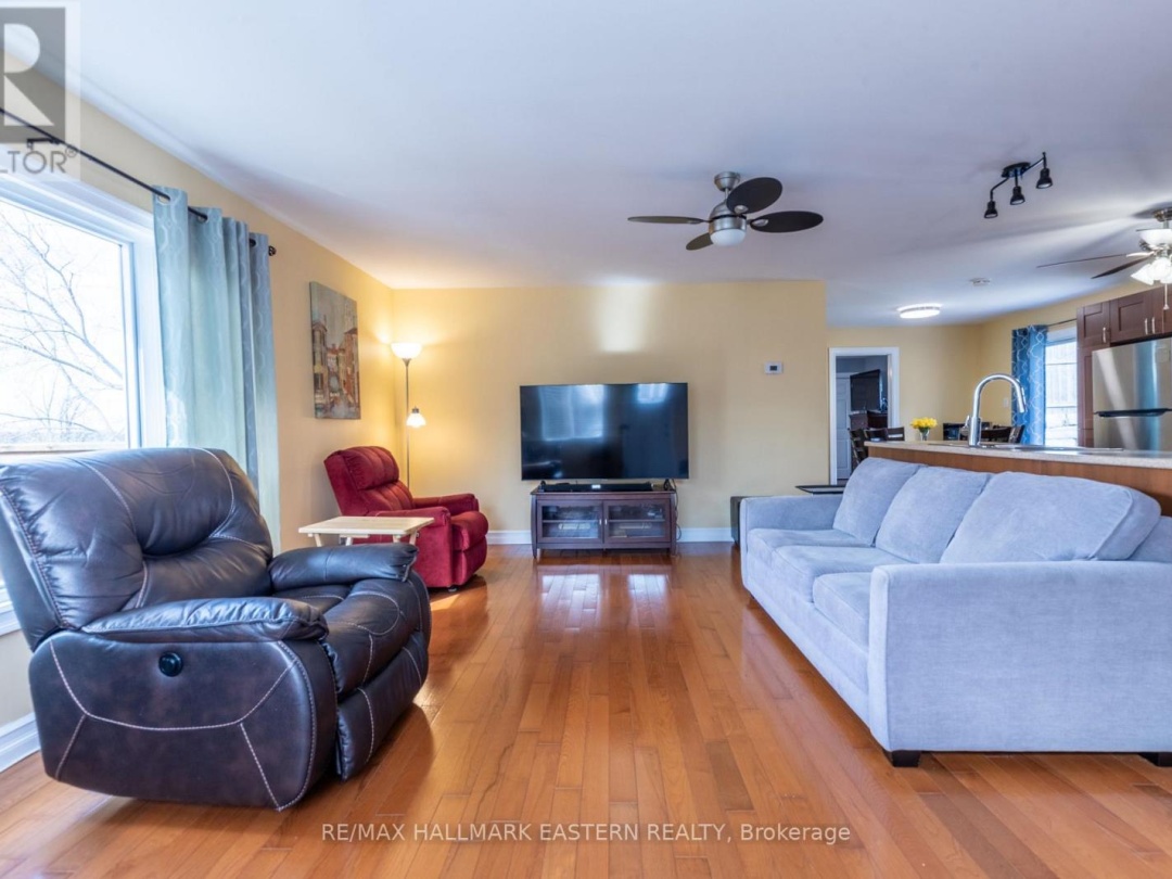4 Hollyville Boulevard, Sturgeon Lake