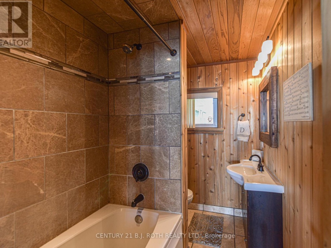 3939 MENOKE BEACH ROAD, 