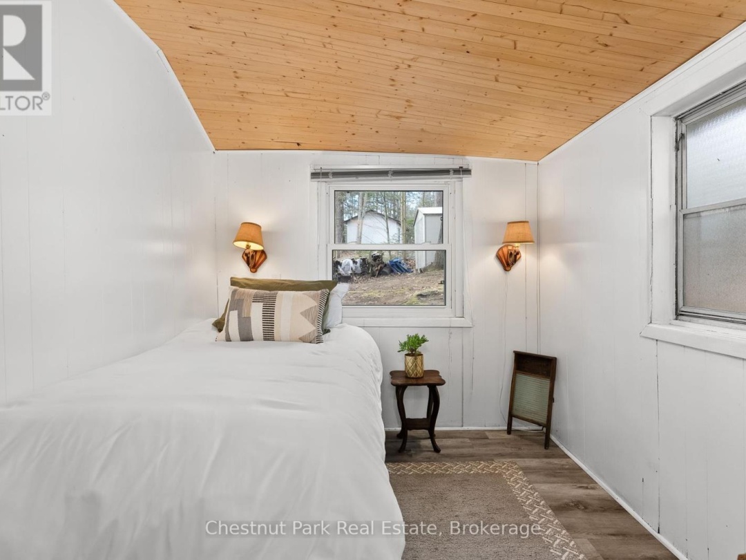 1038 FITCHETT LANE, 