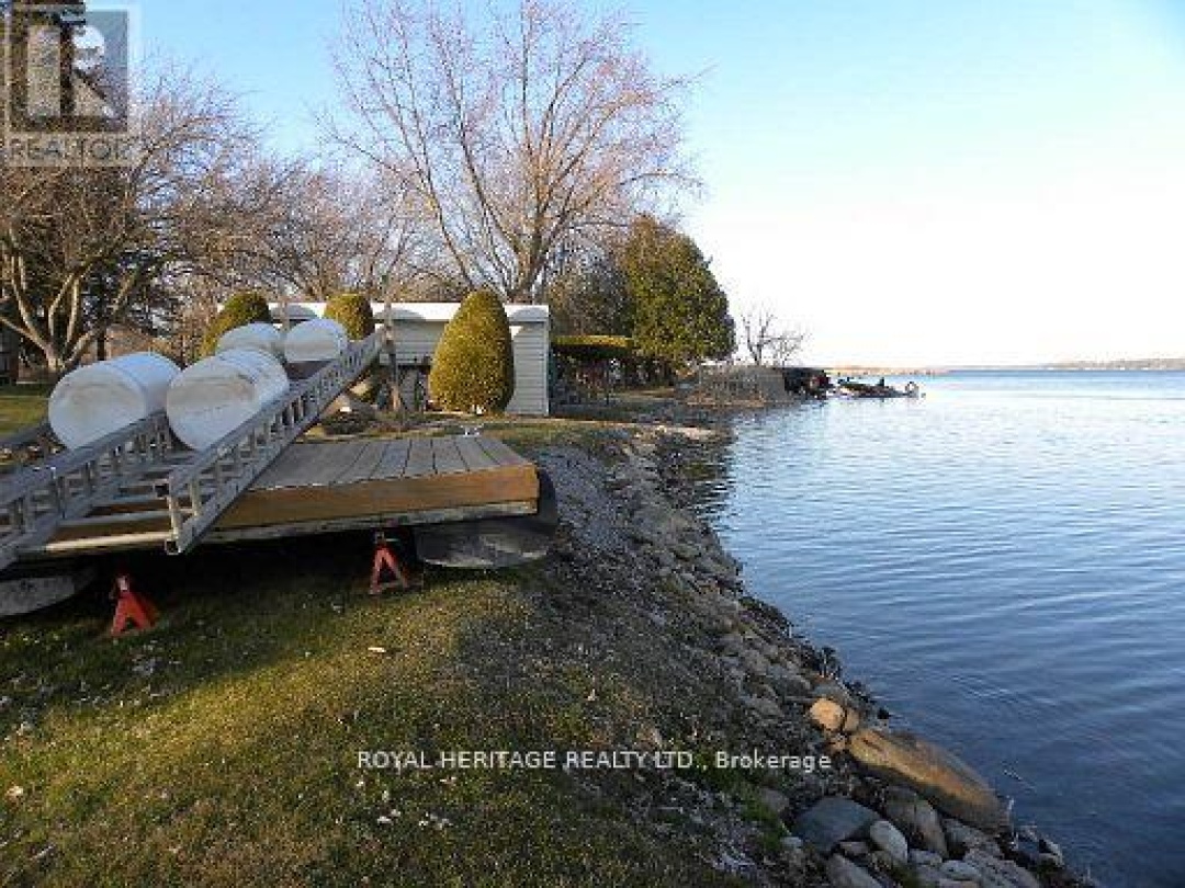 111 Beehive Drive, Sturgeon Lake