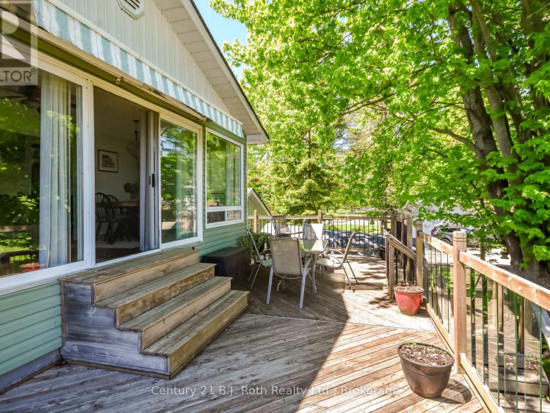95 Maskinonge Road, Georgian Bay