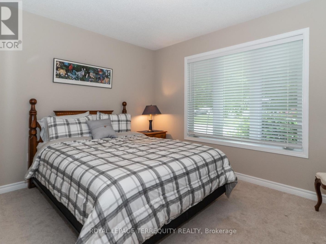 10 STONEHEDGE CLOSE, 