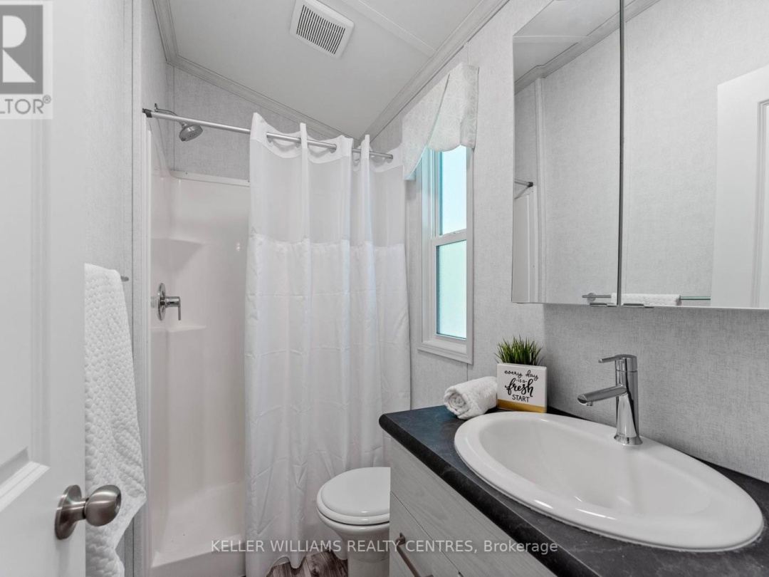 UNIT #4 - 202 HIDDEN GLEN ROAD, 