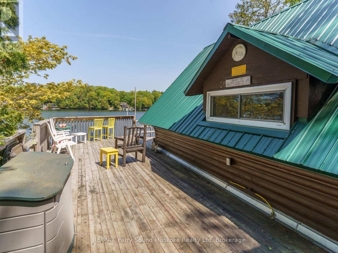 124 Healey Lake Water, Healey Lake