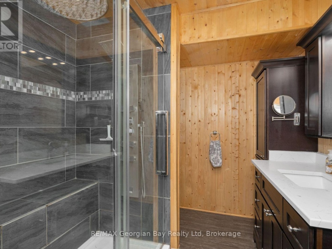1745 TWIN OAKS CRESCENT, Matchedash 