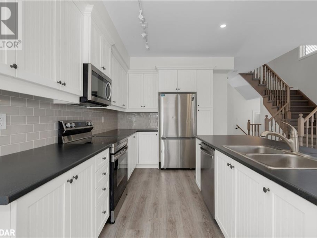19 Churchlea Mews, Orillia